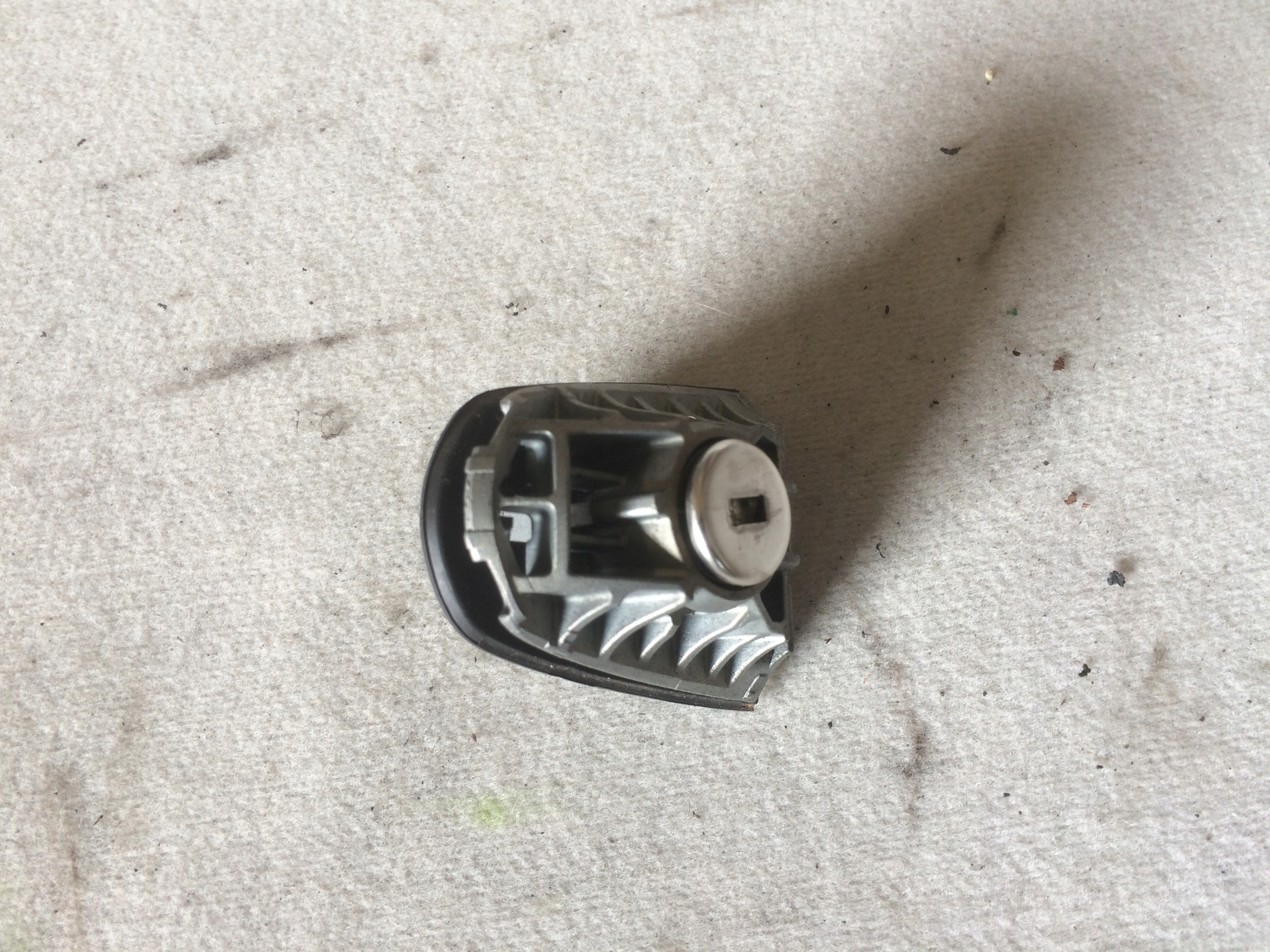 FORD FIESTA MK8 WKLADKA ZAMKA DRZWI