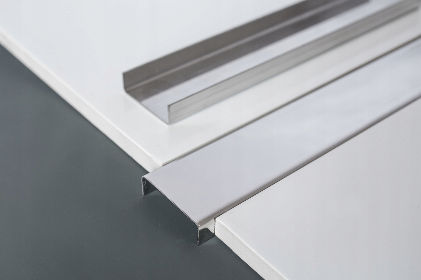 Listwy ozdobne dekoracyjne do płytek POŁYSK C 30mm