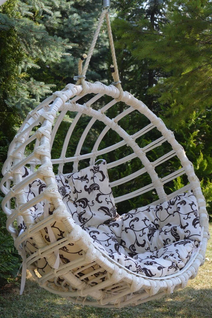 FOTEL WIKLINOWY WISZĄCY BIAŁY Huśtawka z wikliny Kolor biały