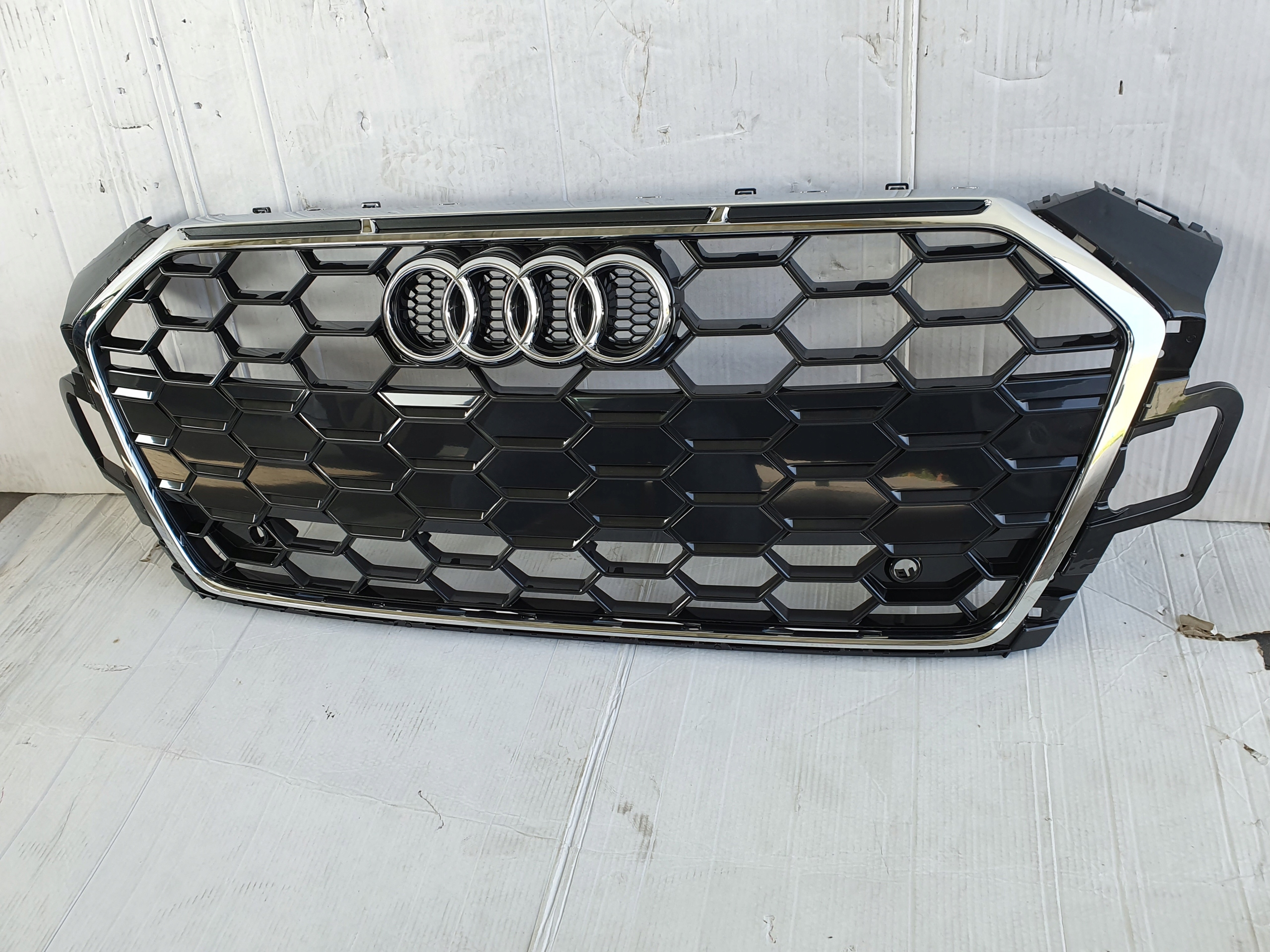 Audi A5 II рестайлинг 8W6 s решетка радиатора