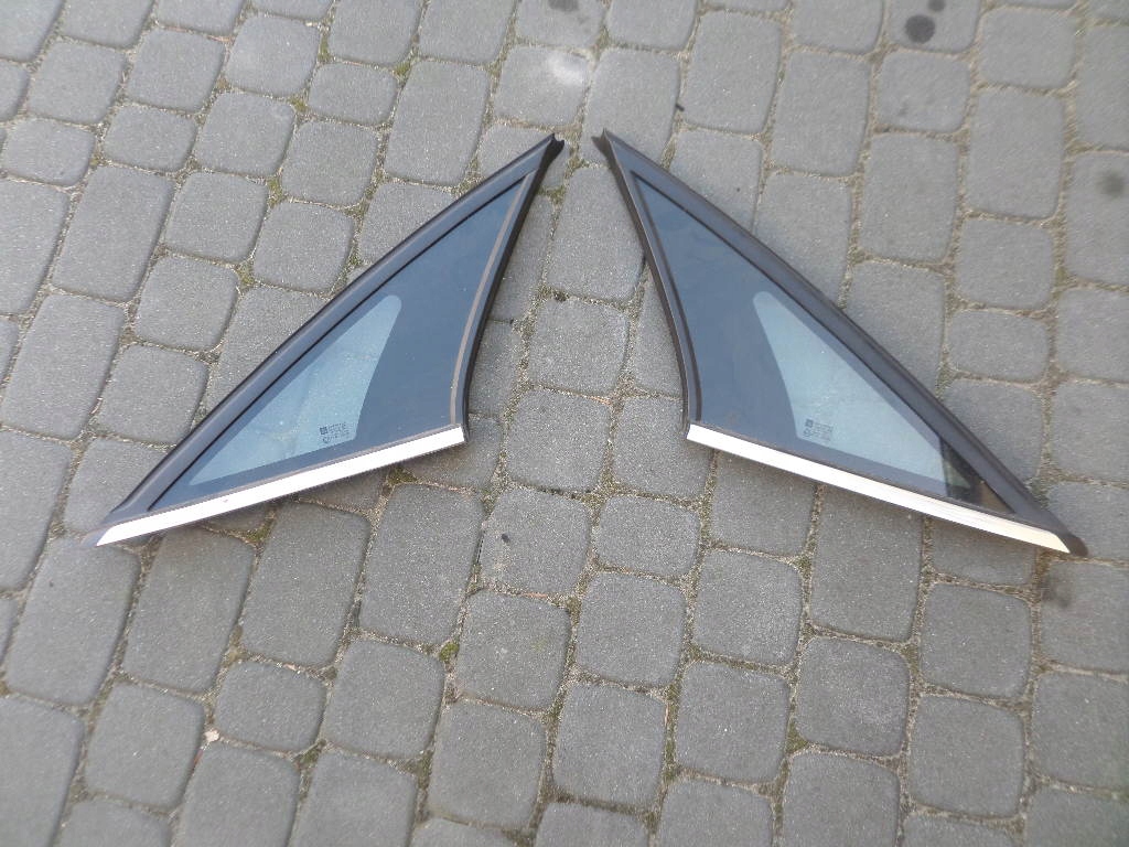 Szyba błotnika prawy prawa tył tylna Vectra c HB