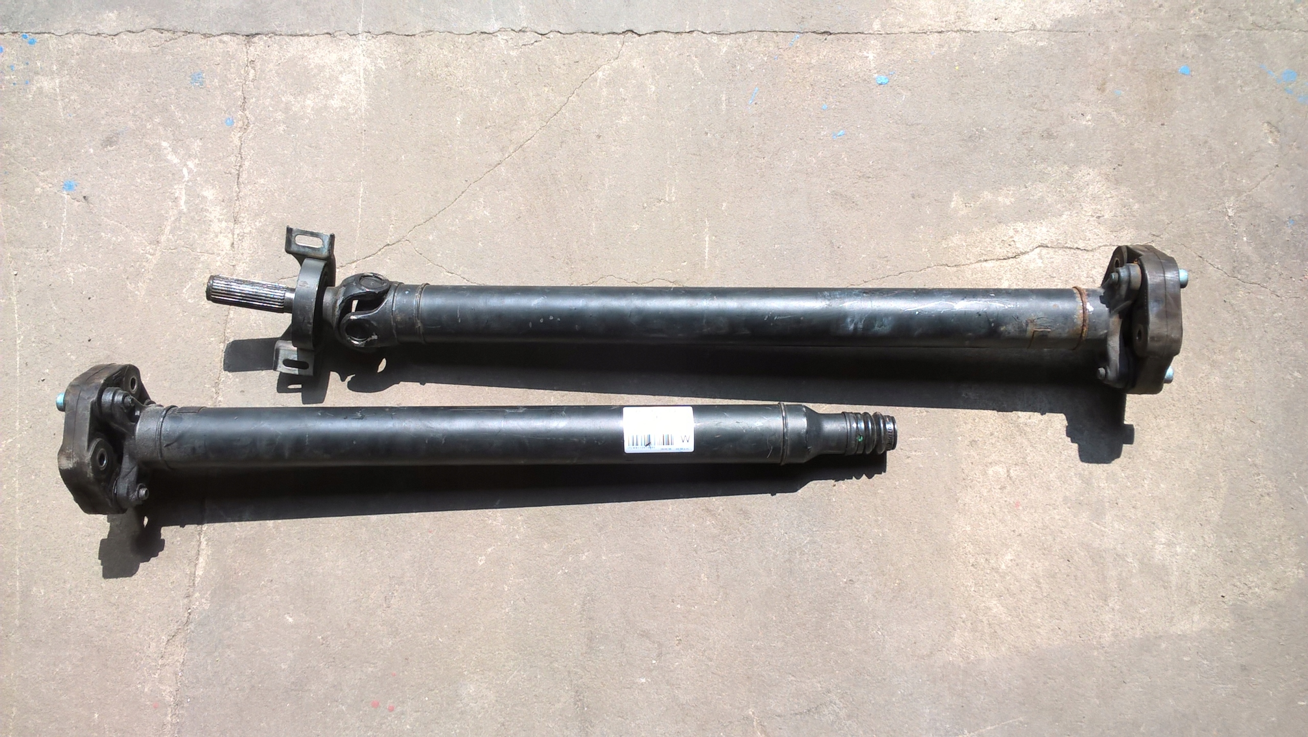 A2054100402 - MERCEDES C W205 2.2 CDI приводний вал