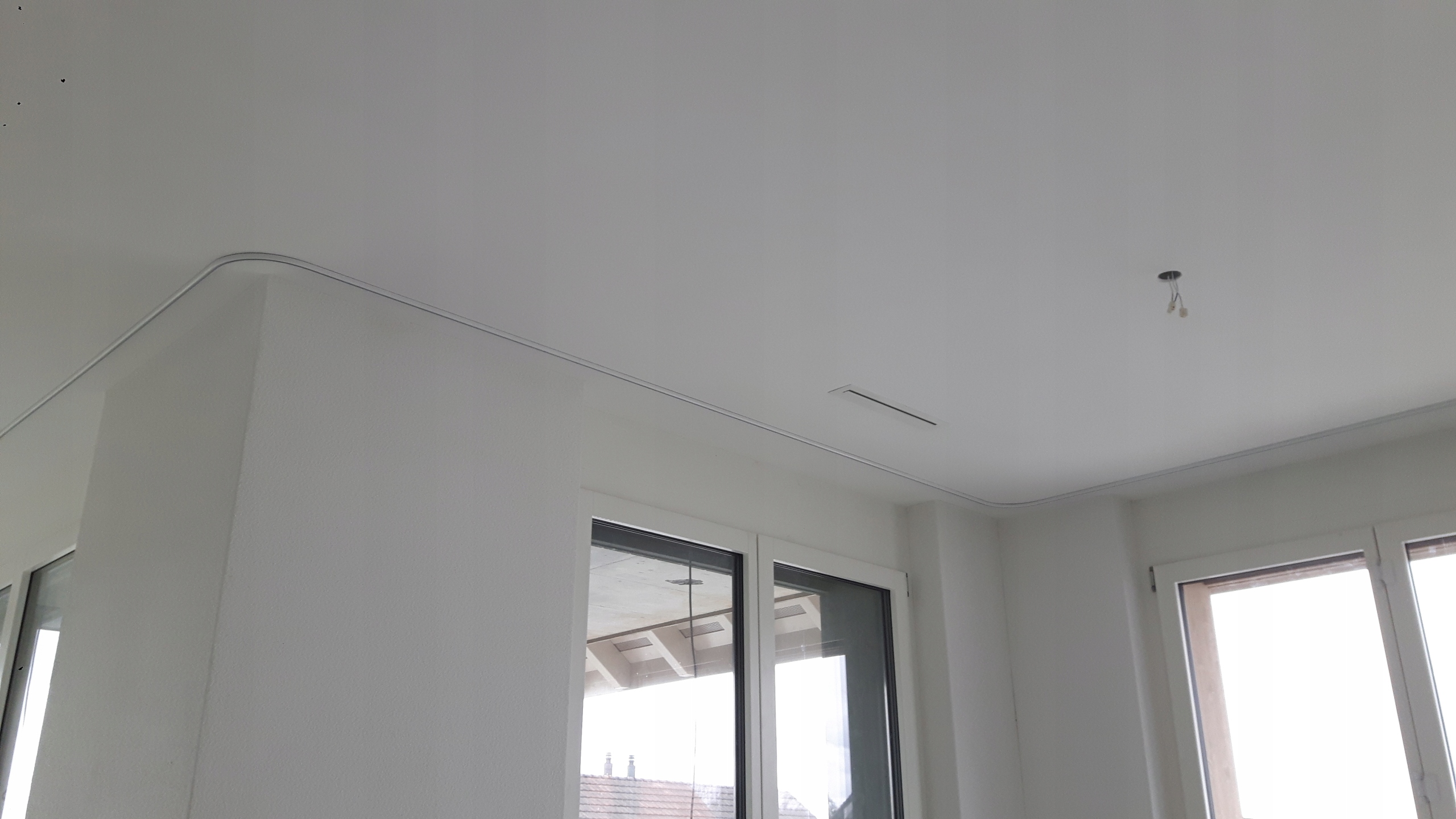 Łuk zewnętrzny, promień 12cm, długość 1m, łącznik Materiał wykonania aluminium