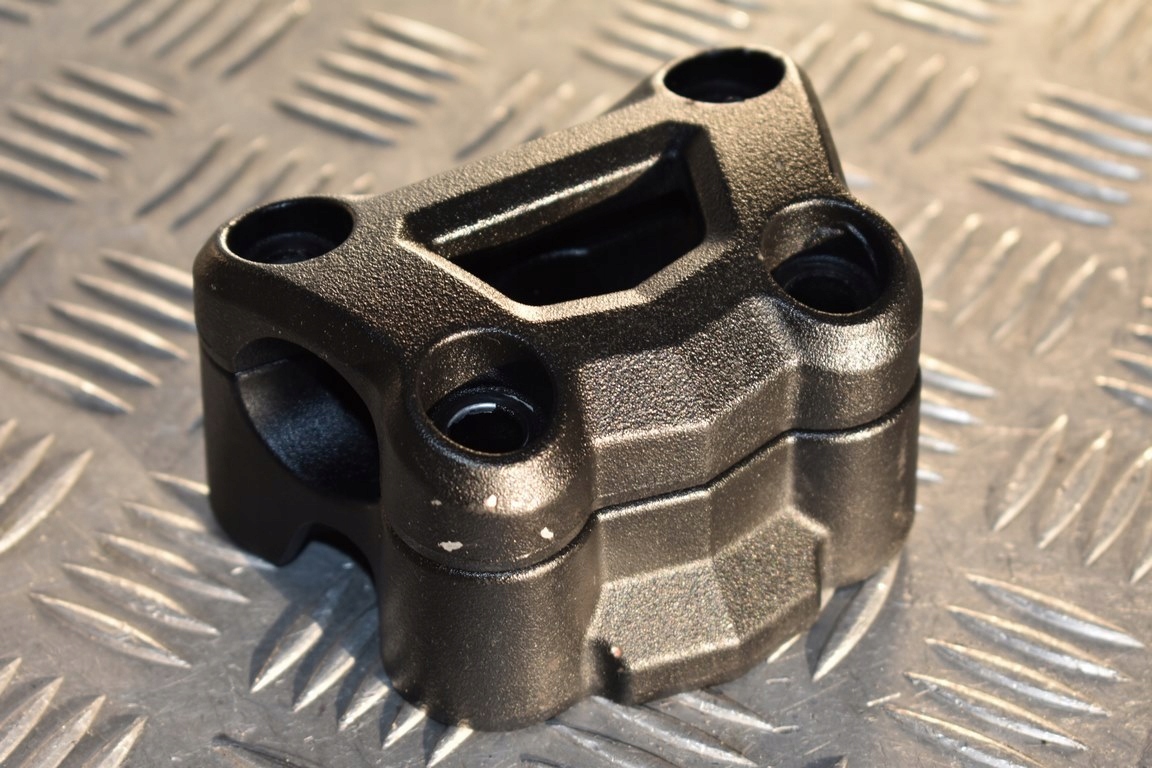 CAN AM SPYDER F3 MOCOWANIE KIEROWNICY RISERY