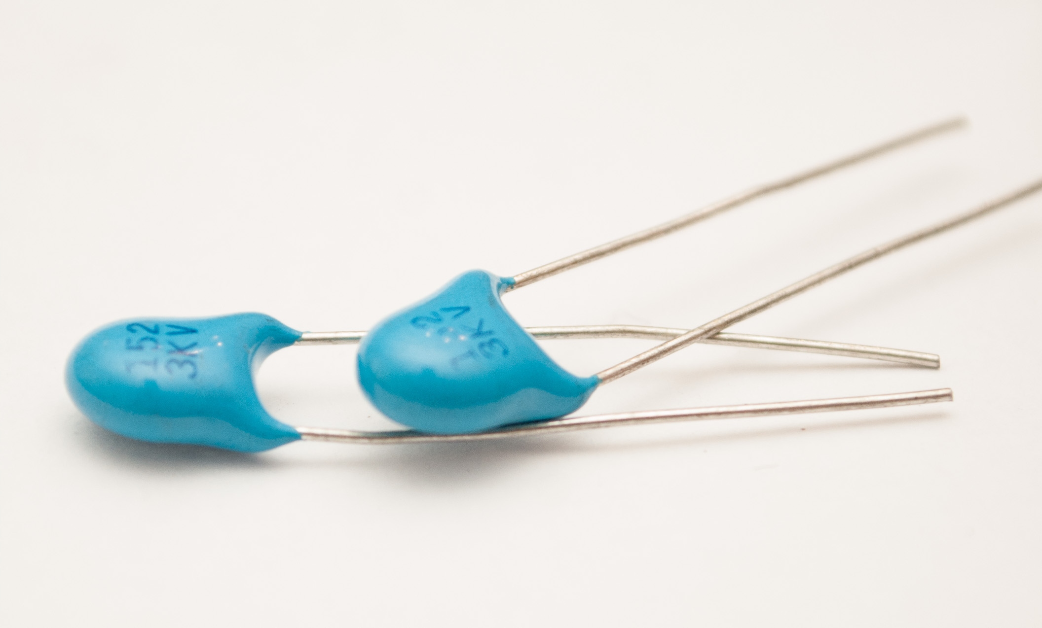 KONDENSATOR CERAMICZNY 1,5nF / 3kV [ 10 SZT ]