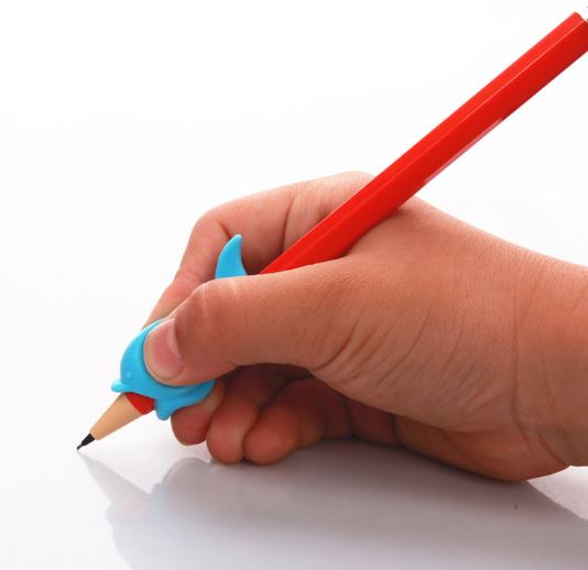 NAKŁADKA KORYGUJĄCA NA DŁUGOPIS/OŁÓWEK RYBA 6 szt Marka MD