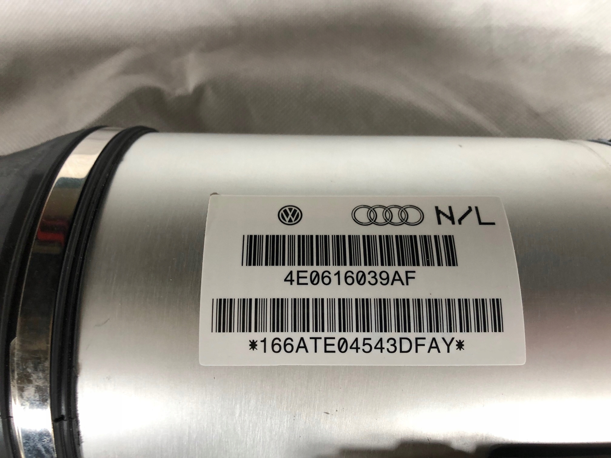AUDI A8 D3 AMORTYZATOR PRZOD ORYGINAL AUDI Part number 4E0616
