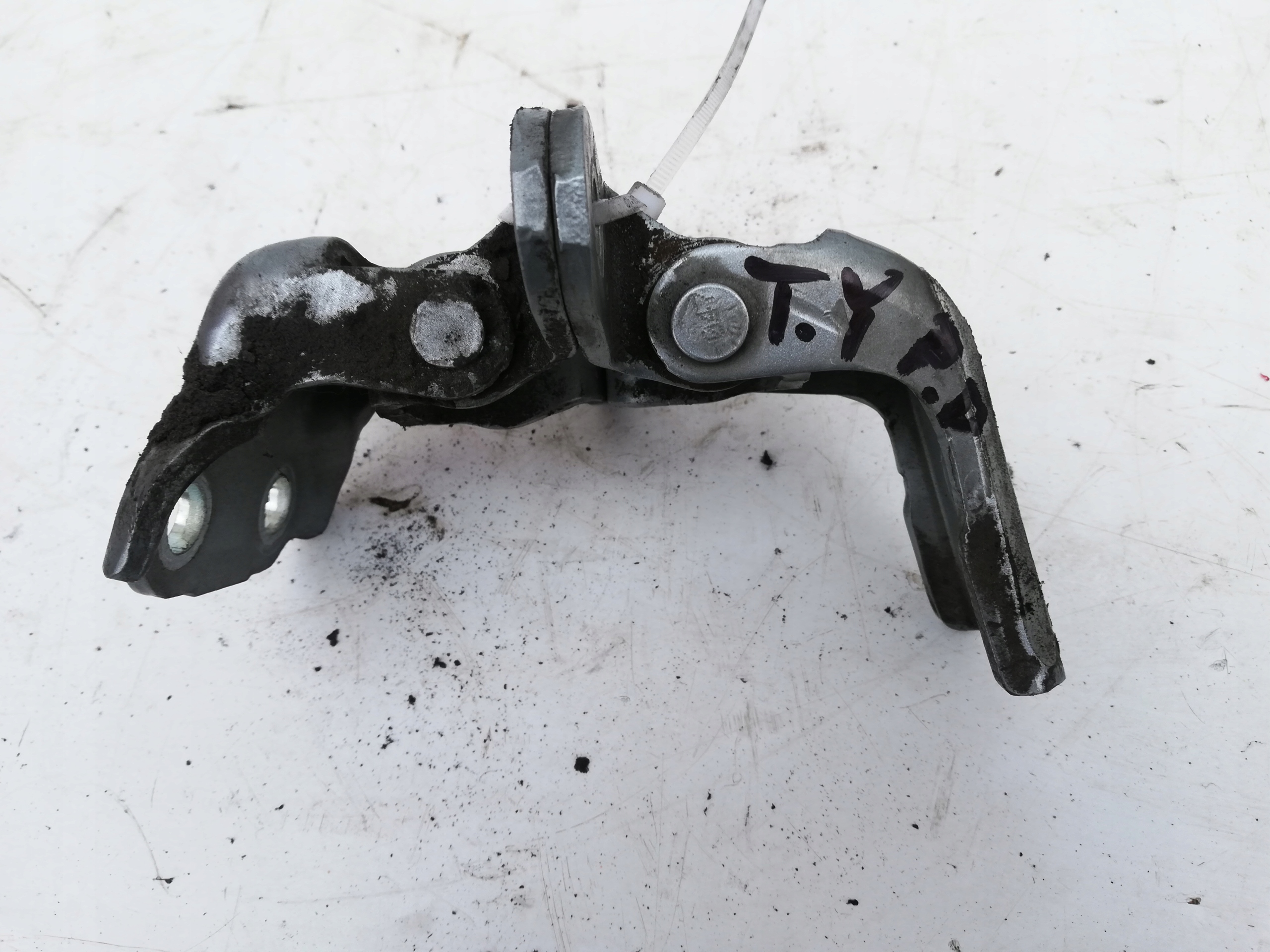 ZAWIAS DRZWI PRZÓD PRAWY TOYOTA YARIS II 06-12 1F8