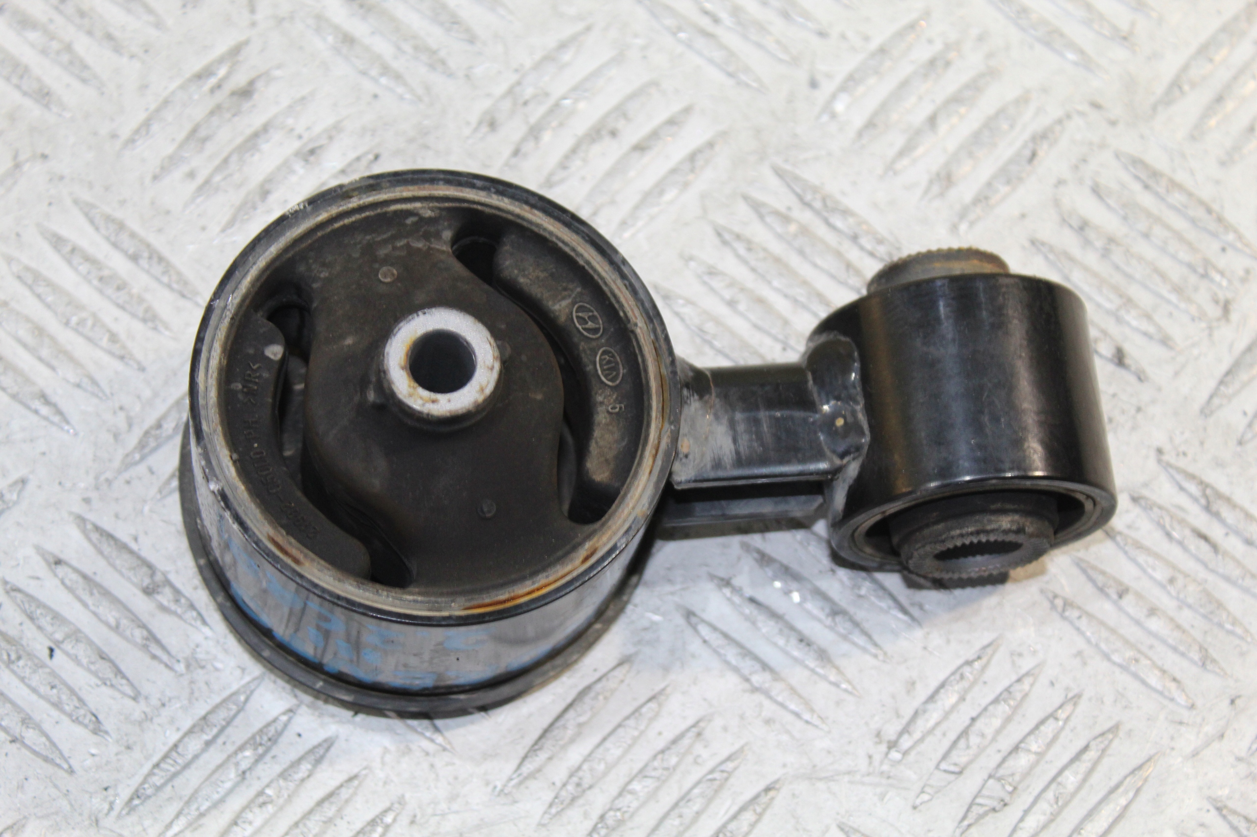holder engine mount KIA SORENTO 3 III LIFT