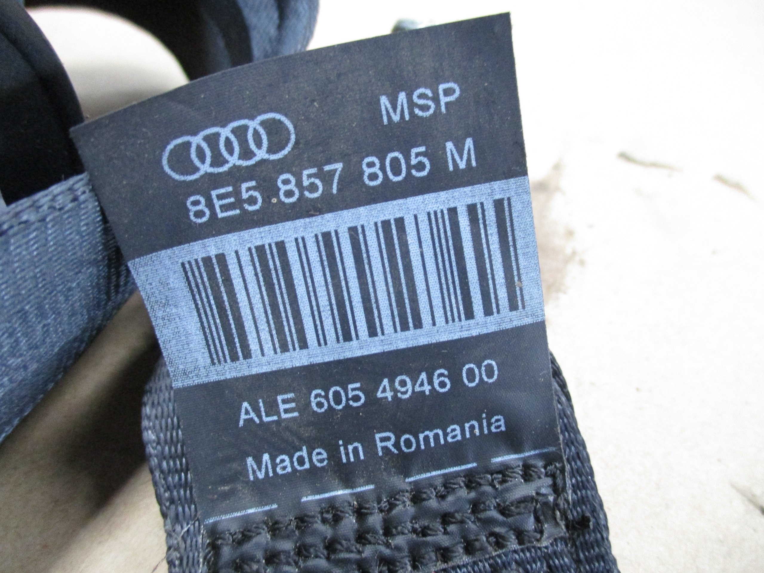 Audi A4 B7 ремень безопасности