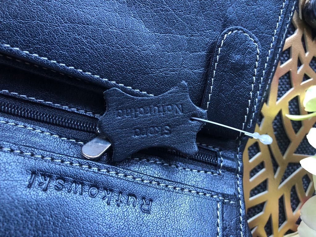 MĘSKI PORTFEL SKÓRZANY Z OCHRONĄ KART RFID Wzór dominujący bez wzoru