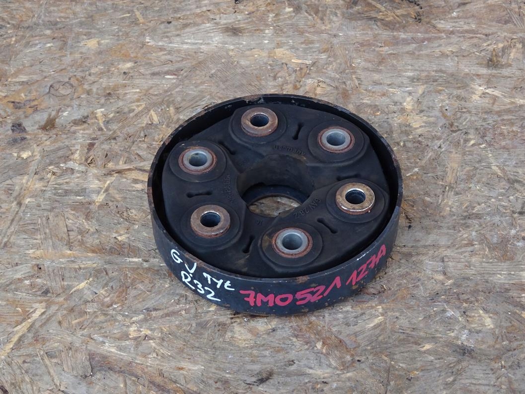 GOLF V R32 шайба шарнир вала задний 7M0521127A