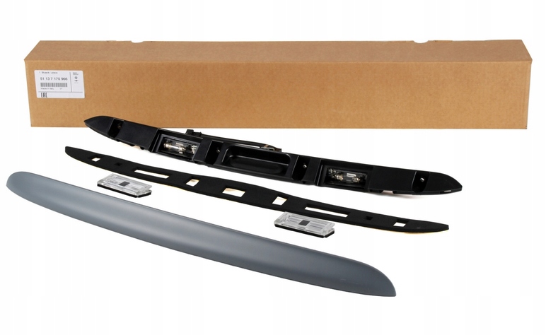 Listwa klapy bagażnika BMW 3 E46 Oryginał Numer katalogowy części 51137170966