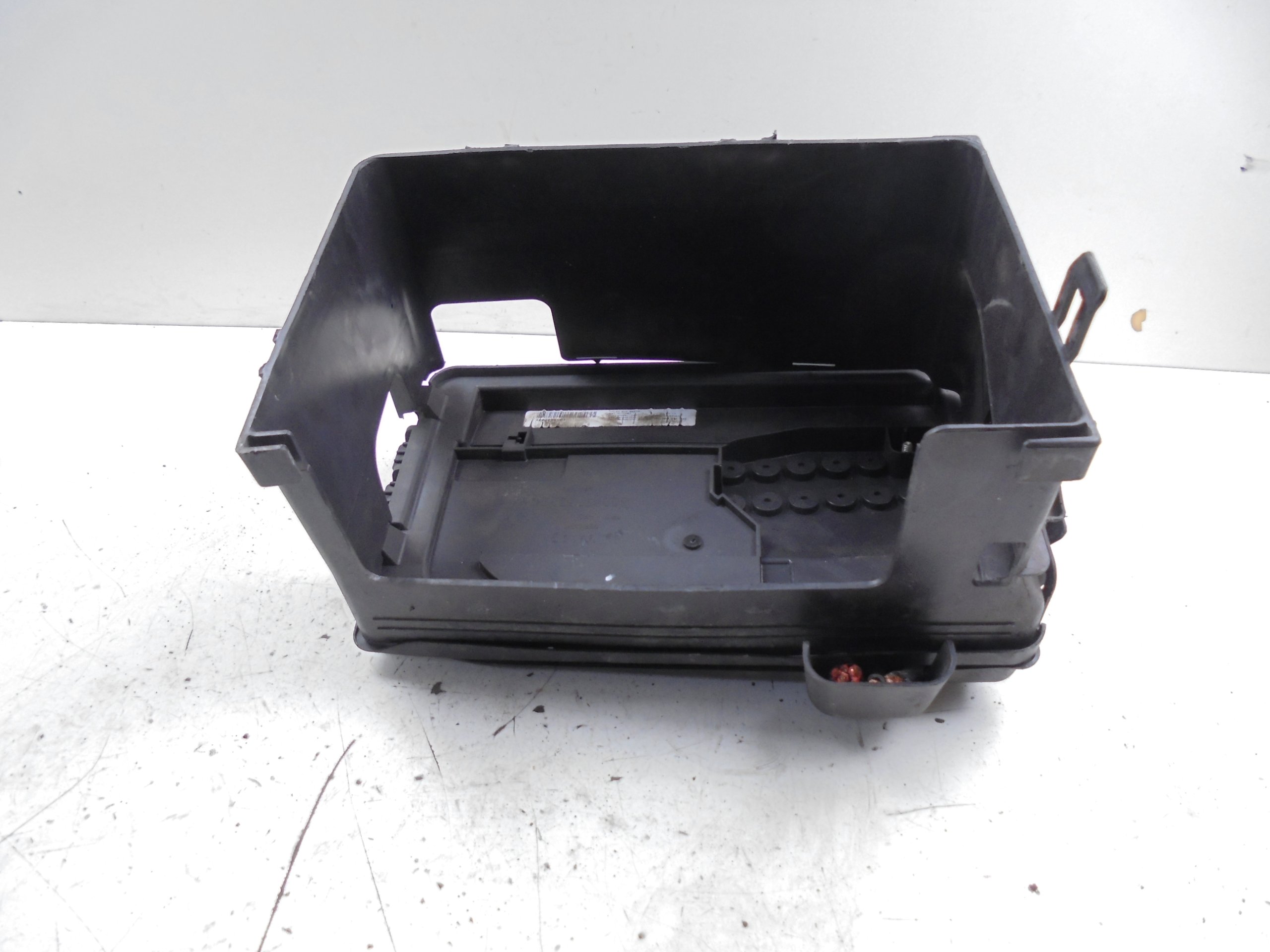 PODSTAWA SKRZYNKA AKUMULATORA 6Q0915419B VW SEAT