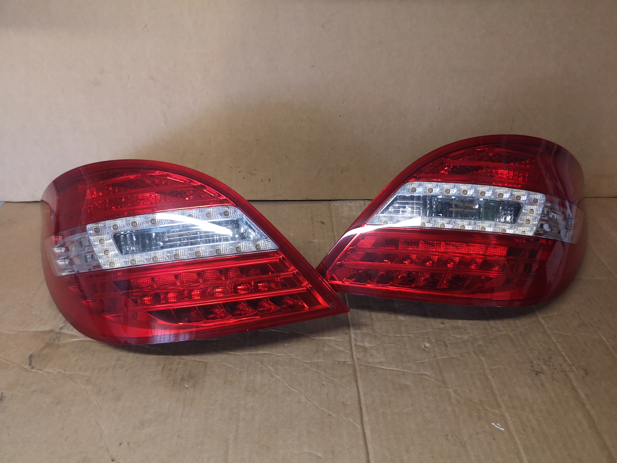 MERCEDES РЕСТАЙЛИНГ W251 фонарь левый led