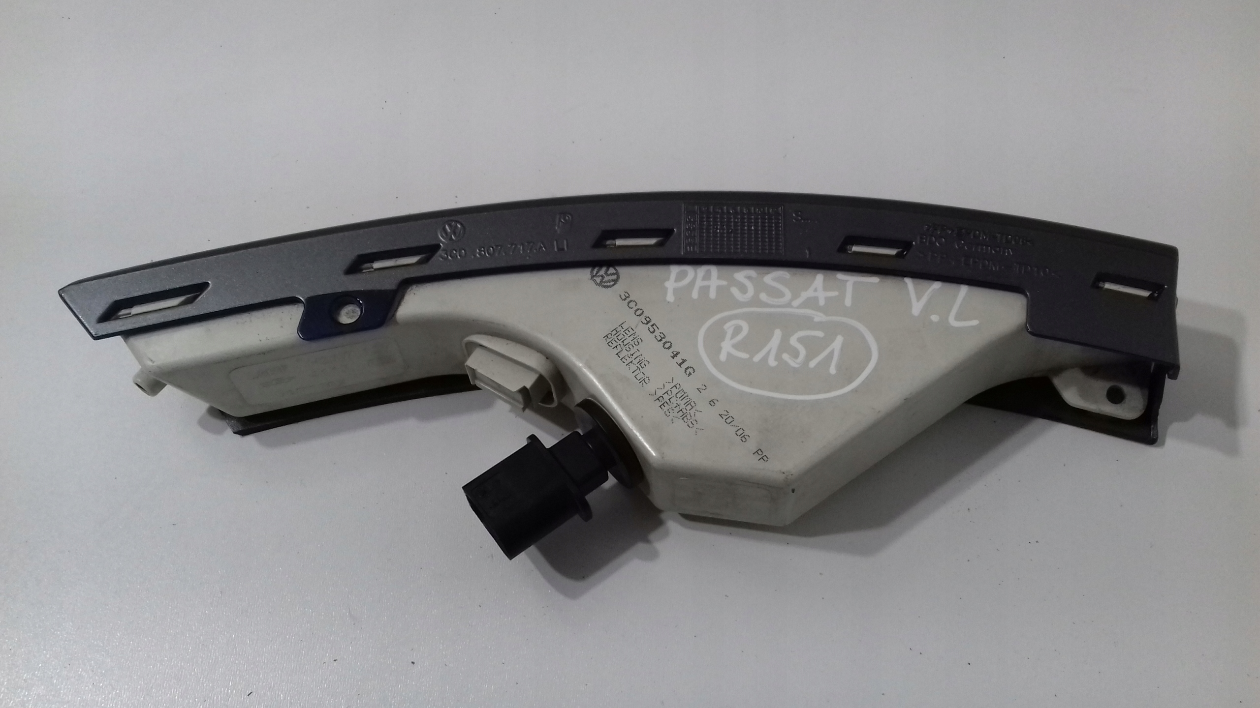 vw PASSAT B7 поворотник передний 2006-