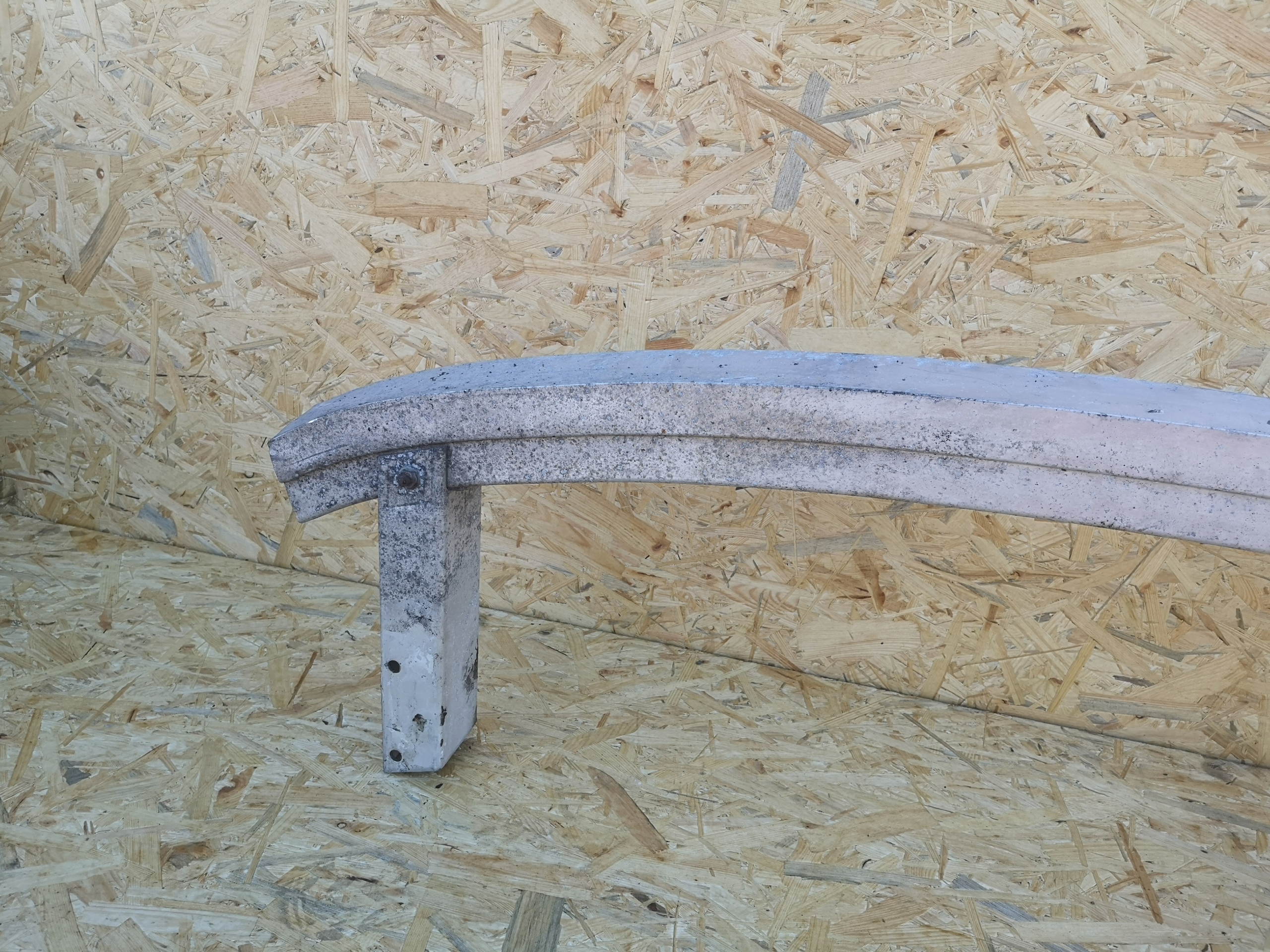 BELKA POD ZDERZAK TYŁ AUDI A6 C6 AVANT KOMBI Producent części Audi OE