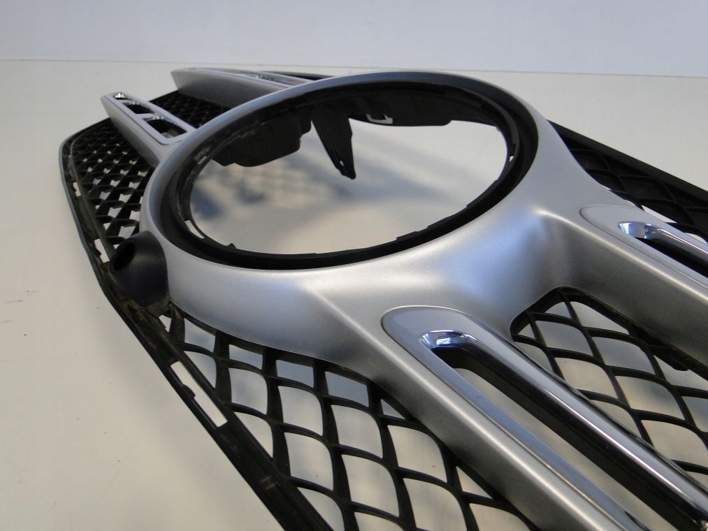 MERCEDES GLS X166 166 GRILL ATRAPA NA KAMERĘ Numer katalogowy części A166888XXXX GLS