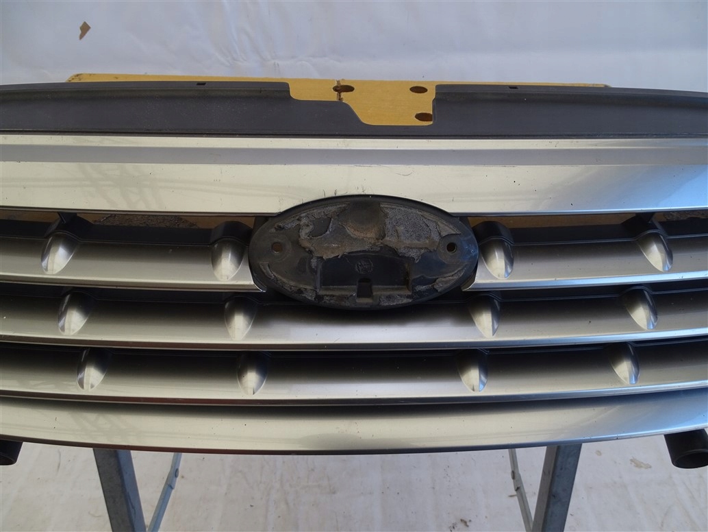 решетка радиатора subaru OUTBACK 3 рестайлинг 2007-2009