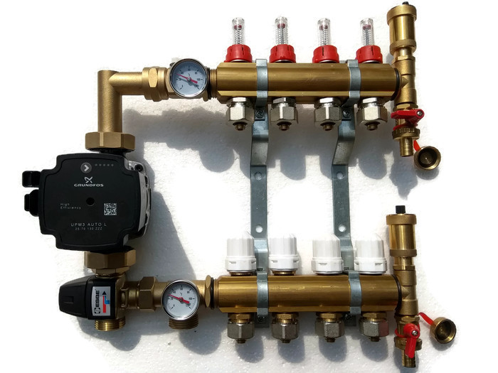 Rozdělovač 3 okruhů s čerpací skupinou pro podlahové krytiny