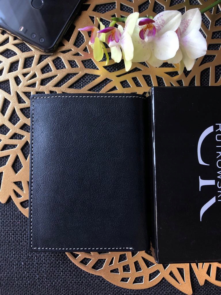 MĘSKI PORTFEL SKÓRZANY Z OCHRONĄ KART RFID Orientacja pionowa