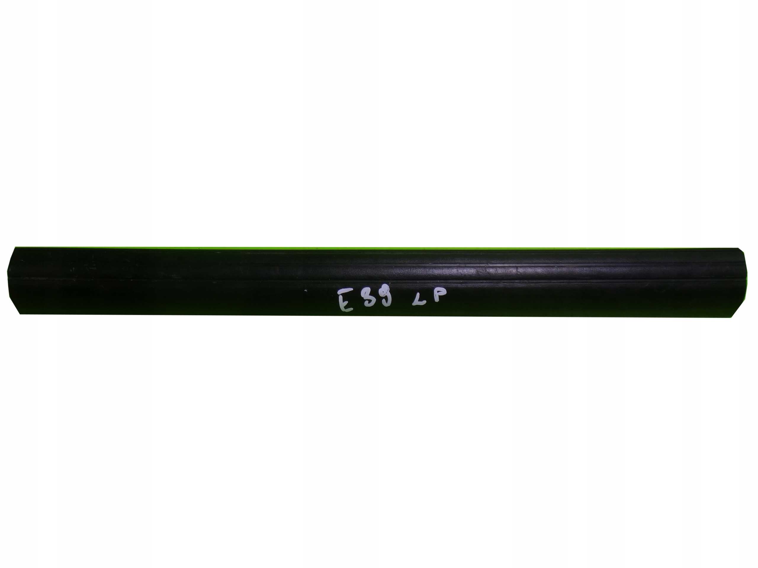 LISTWA OSŁONA NAKŁADKA PROGU PRZÓD PRÓG DRZWI BMW E39 CZARNY Producent części BMW OE