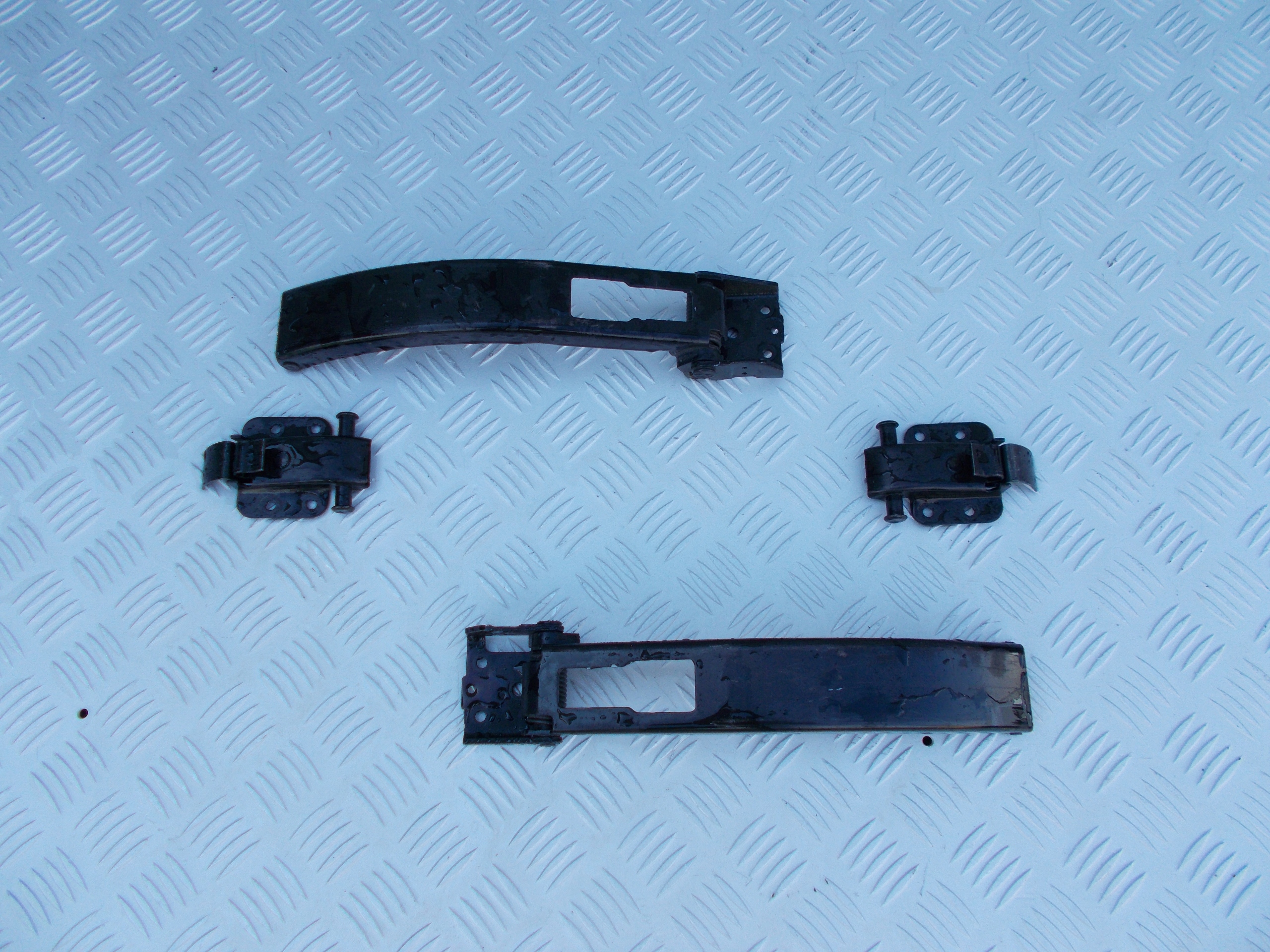 MERCEDES SPRINTER 906 ZACZEPY OGRANICZNIKI DRZWI TYŁ KOMPLET 4 szt OEM