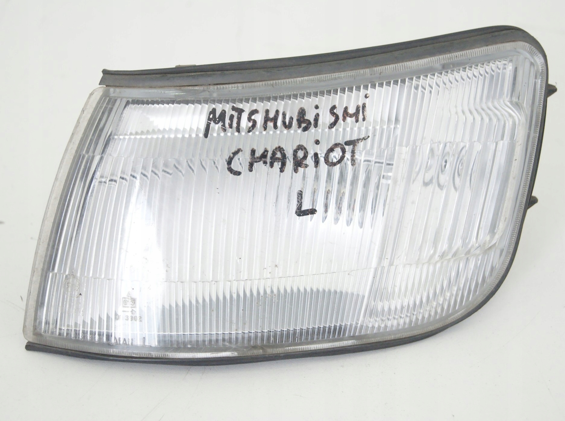 ФОНАРЬ ПОВОРОТНИК ПОВОРОТ ЛЕВЫЙ MITSUBISHI SPACE WAGON