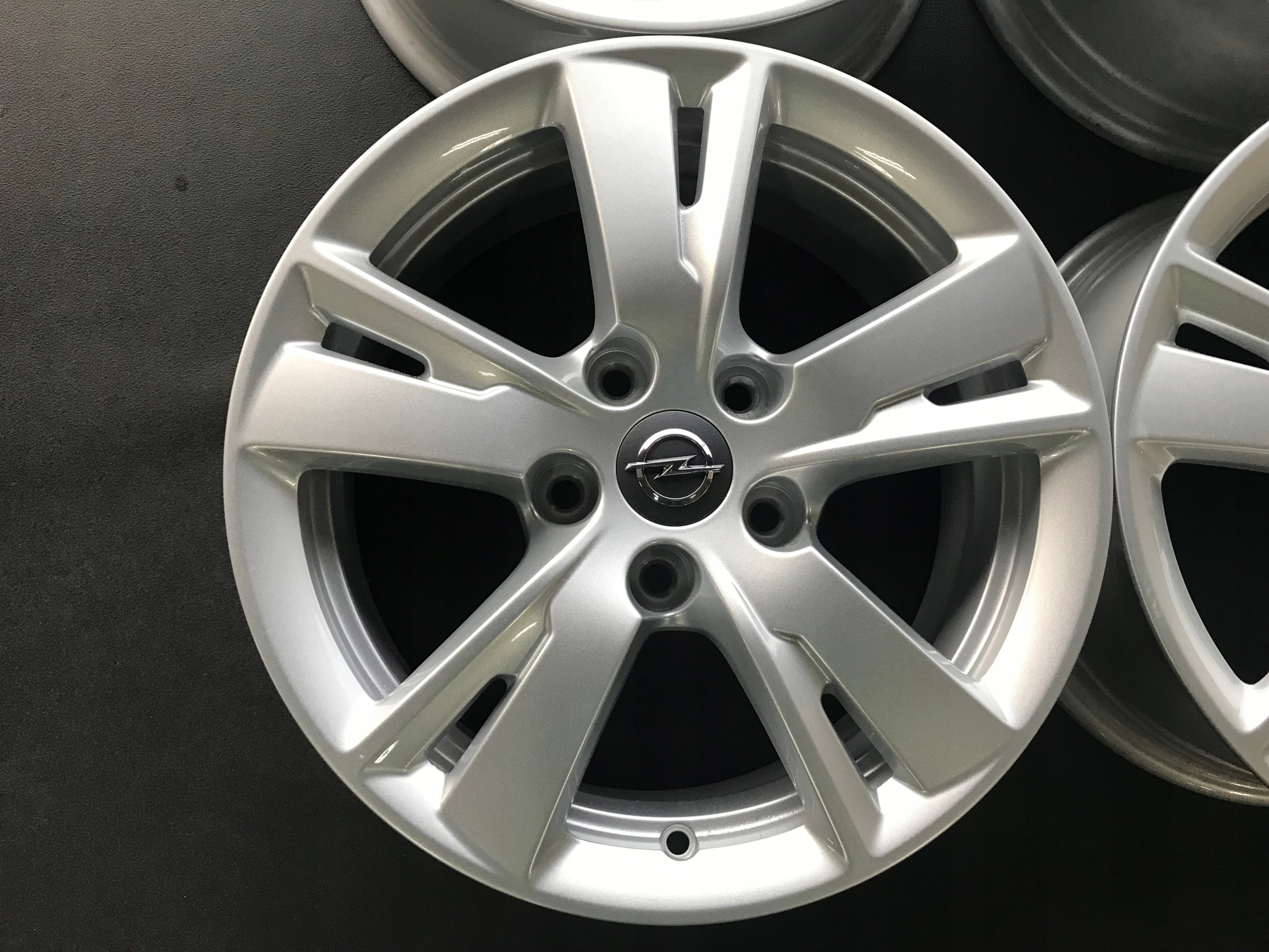 NOWE ORYGINALNE ALUFELGI OPEL 16 ASTRA J Model 0P100