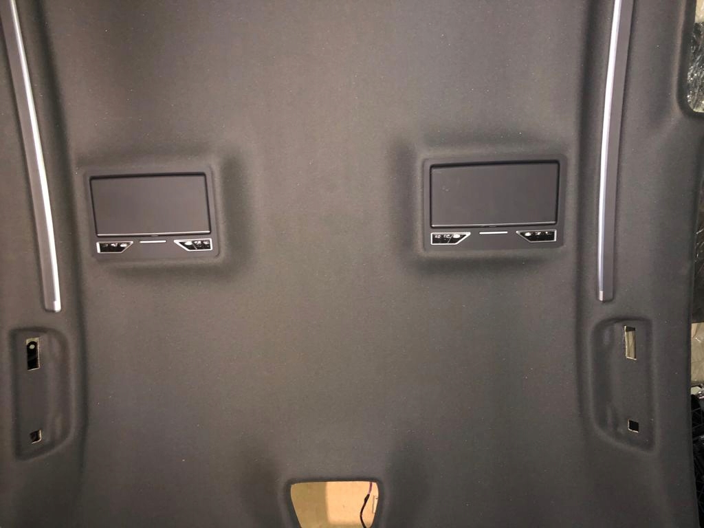 AUDI A8 D5 4N4 PODSUFITKA LANG CZARNA KOMPLET Typ samochodu Samochody osobowe