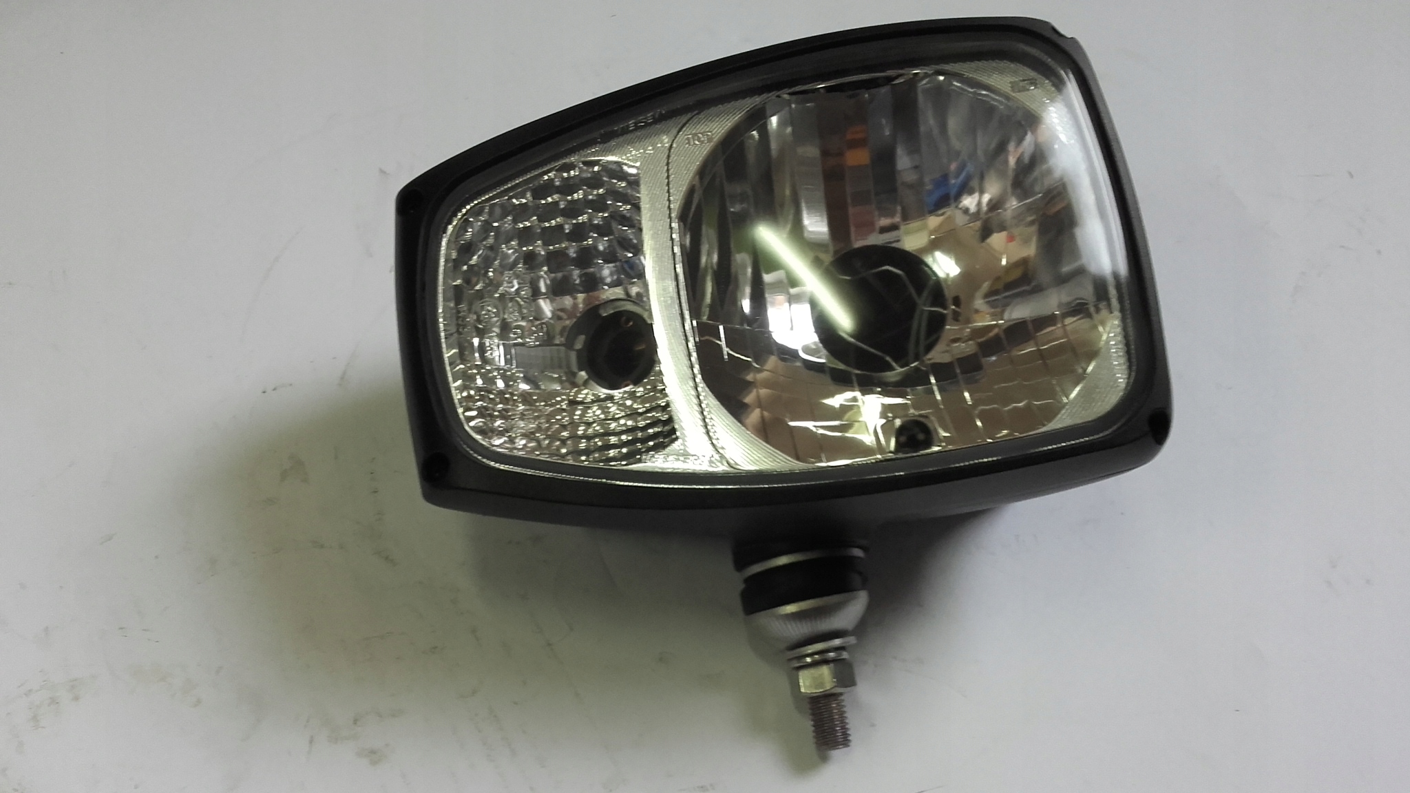 RGV1B.52410 - CASE CAT VOLVO ПЕРЕДНЯЯ ПРАВАЯ ЛАМПА WESEM LUBLIN