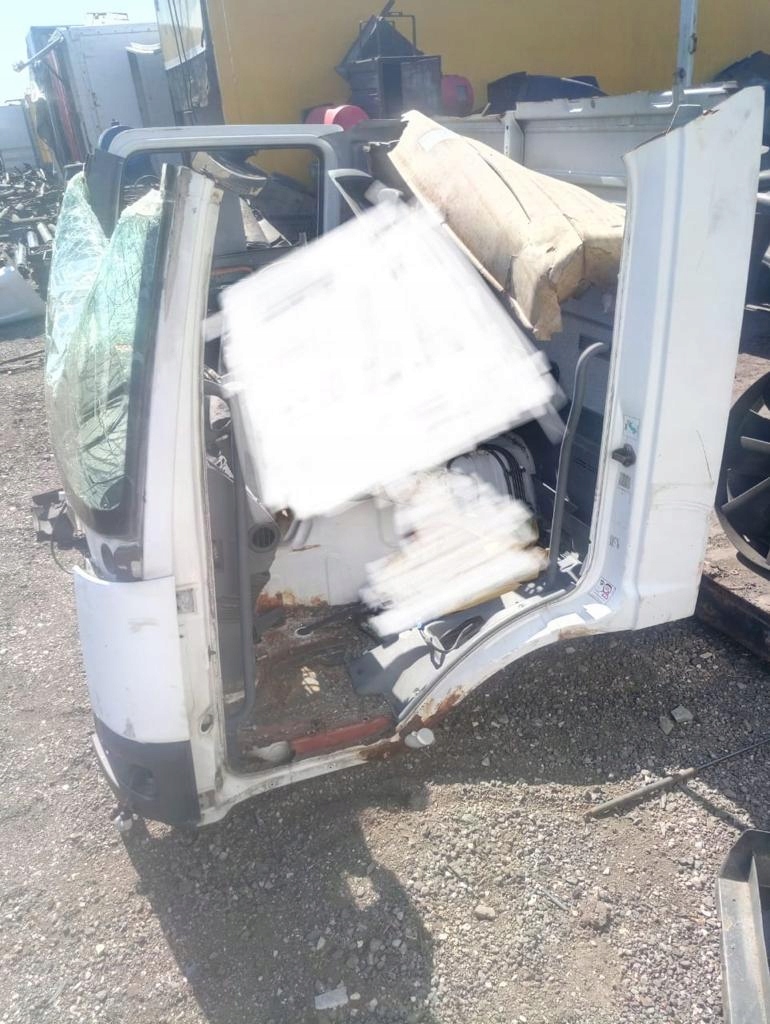 PROG LEWY CWIARTKA KABINY MERCEDES ATEGO Car type Cargo vans Trucks
