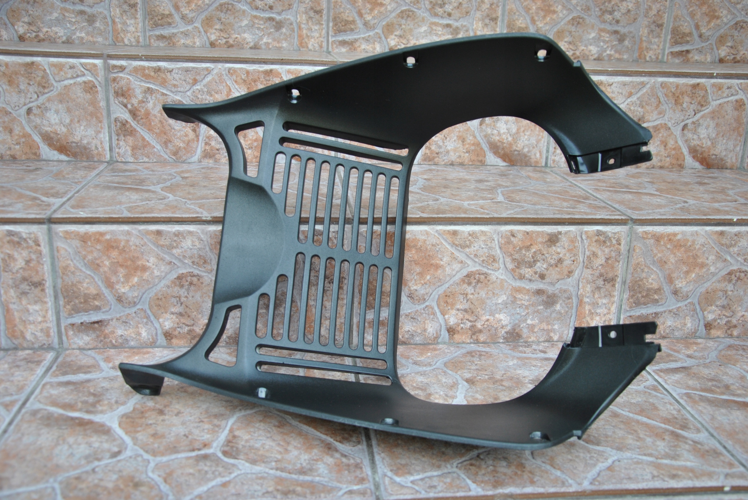 00039 - Кришка радіатора для Honda XL 125 Varadero