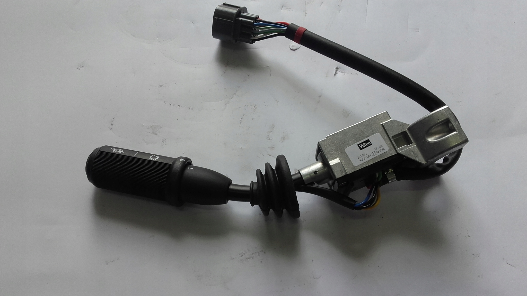 701/80496 - JCB ПЕРЕКЛЮЧАТЕЛЬ ПРИВОДА ПЕРЕДНИЙ ЗАДНИЙ AUTOSHIFT V LUBLIN