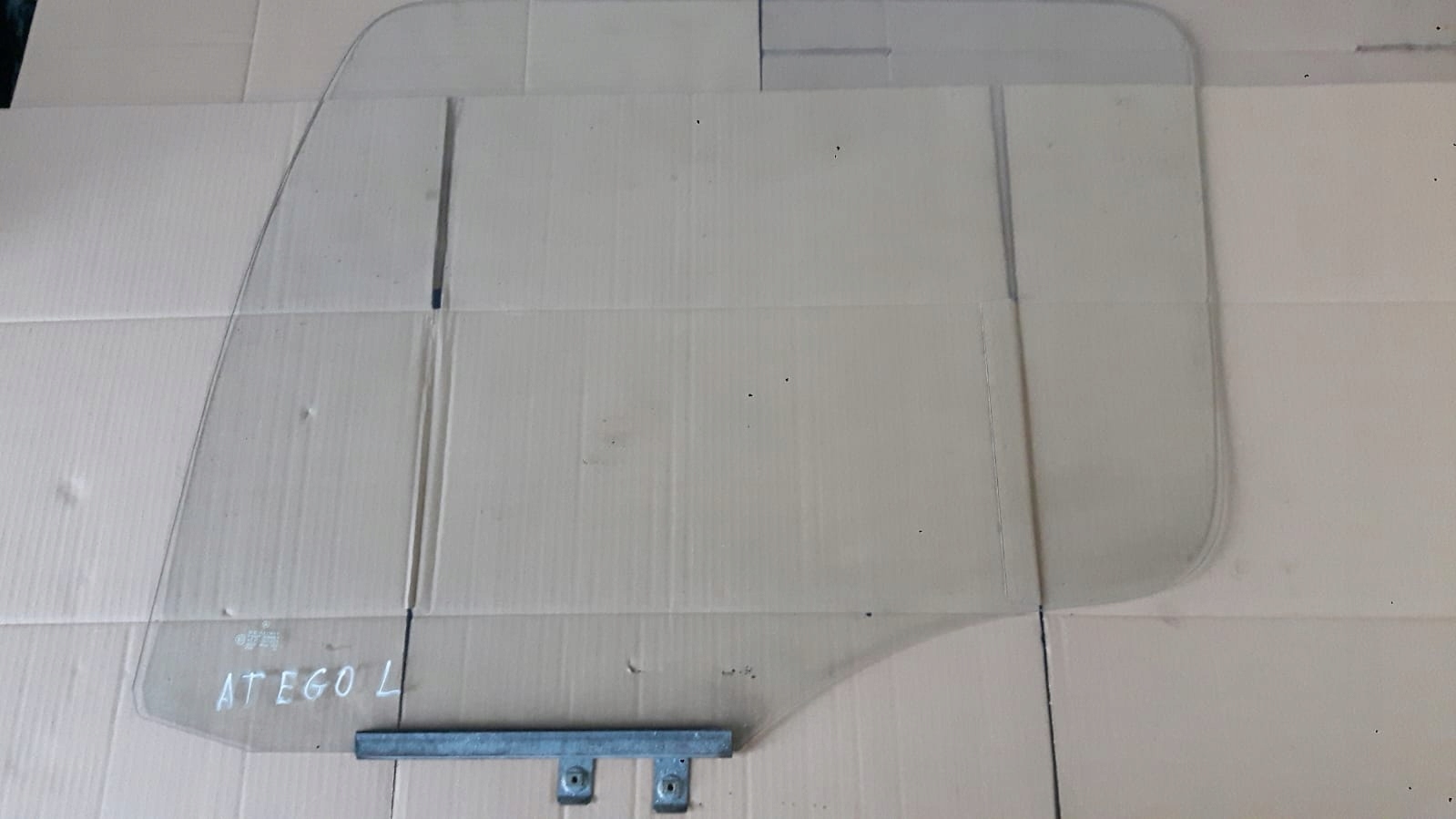 Szyba Lewa Drzwi Mercedes Atego