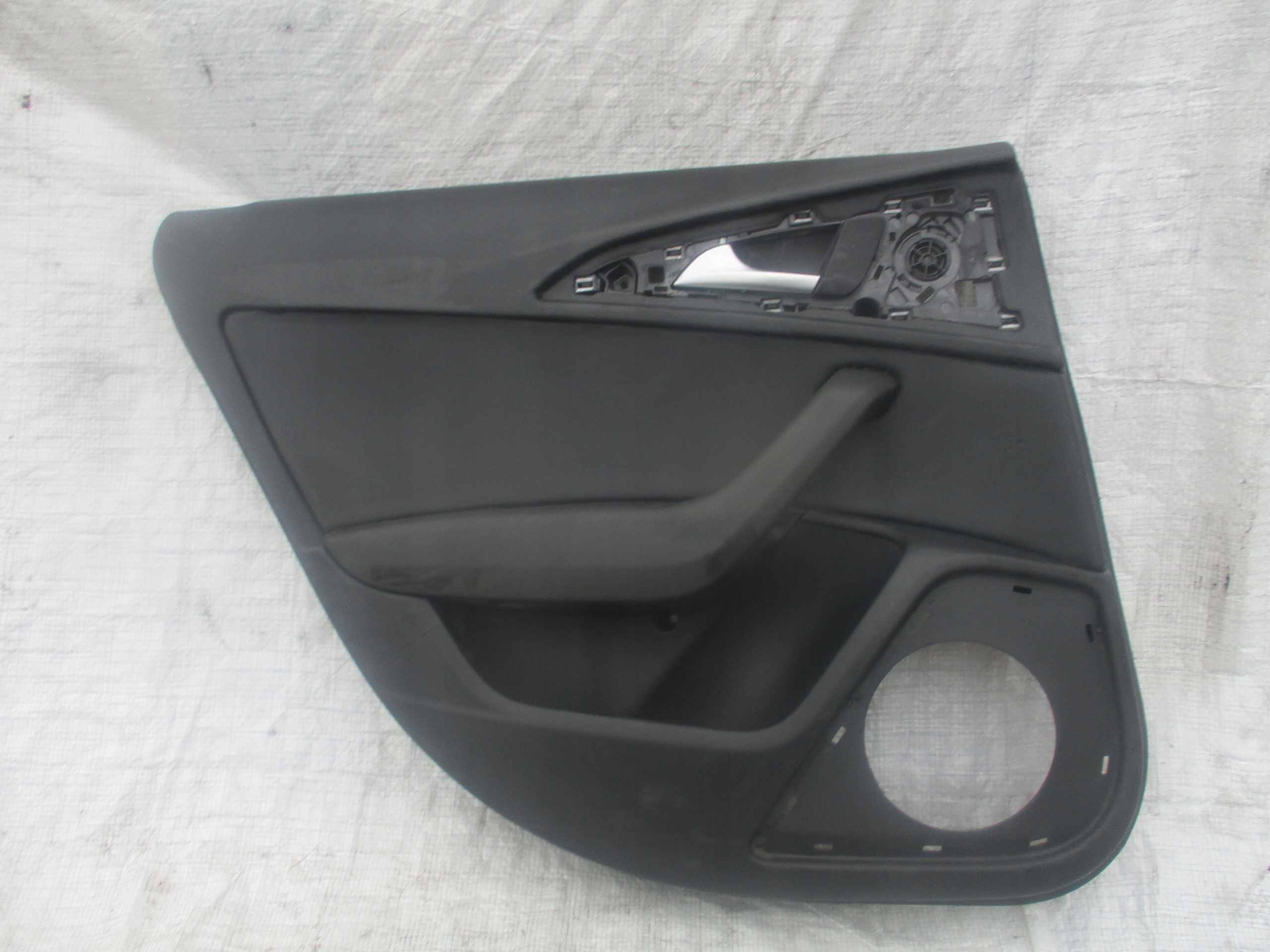 BOCZEK TAPICERKA DRZWI LEWY TYŁ AUDI A6 C7 4G0