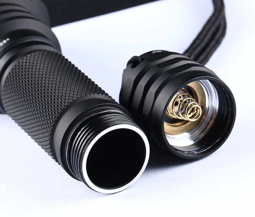 Latarka Convoy C8+ XP-L HI 1600lm szperacz Model C8+ XP-L