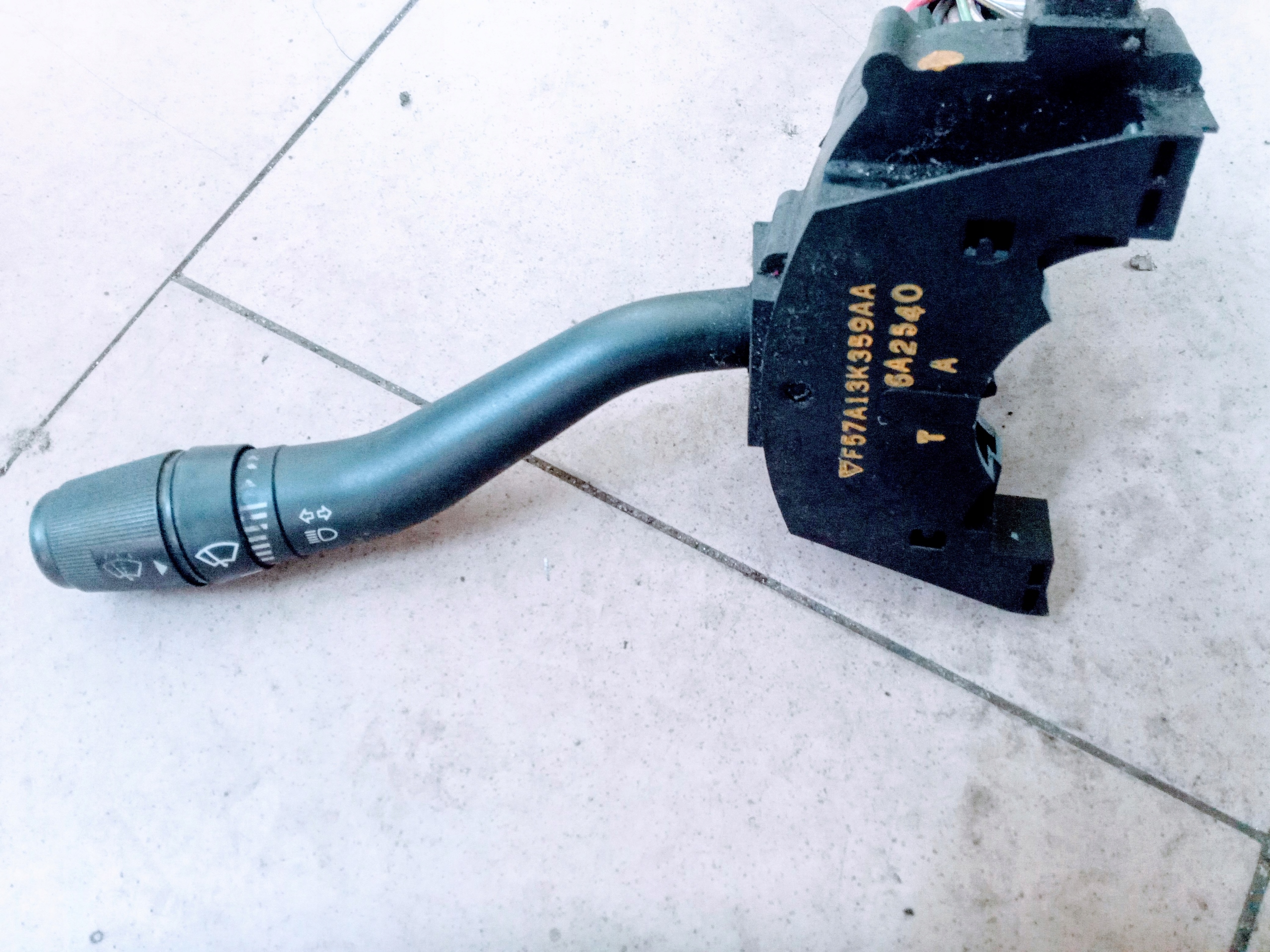 Вимикач вимикач покажчика повороту Ford Explorer