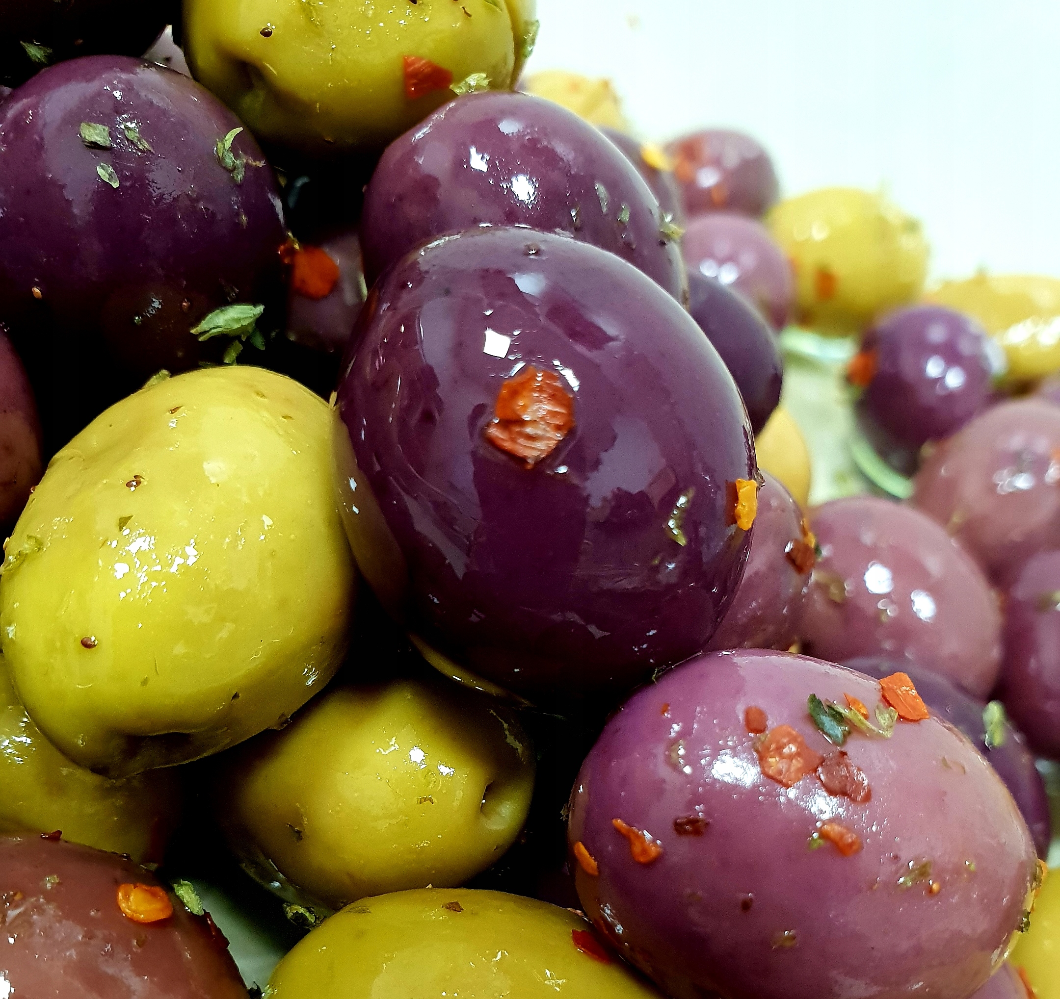 

Oliwki Zielone Czarne pestka Pikantne Sycylia 250g