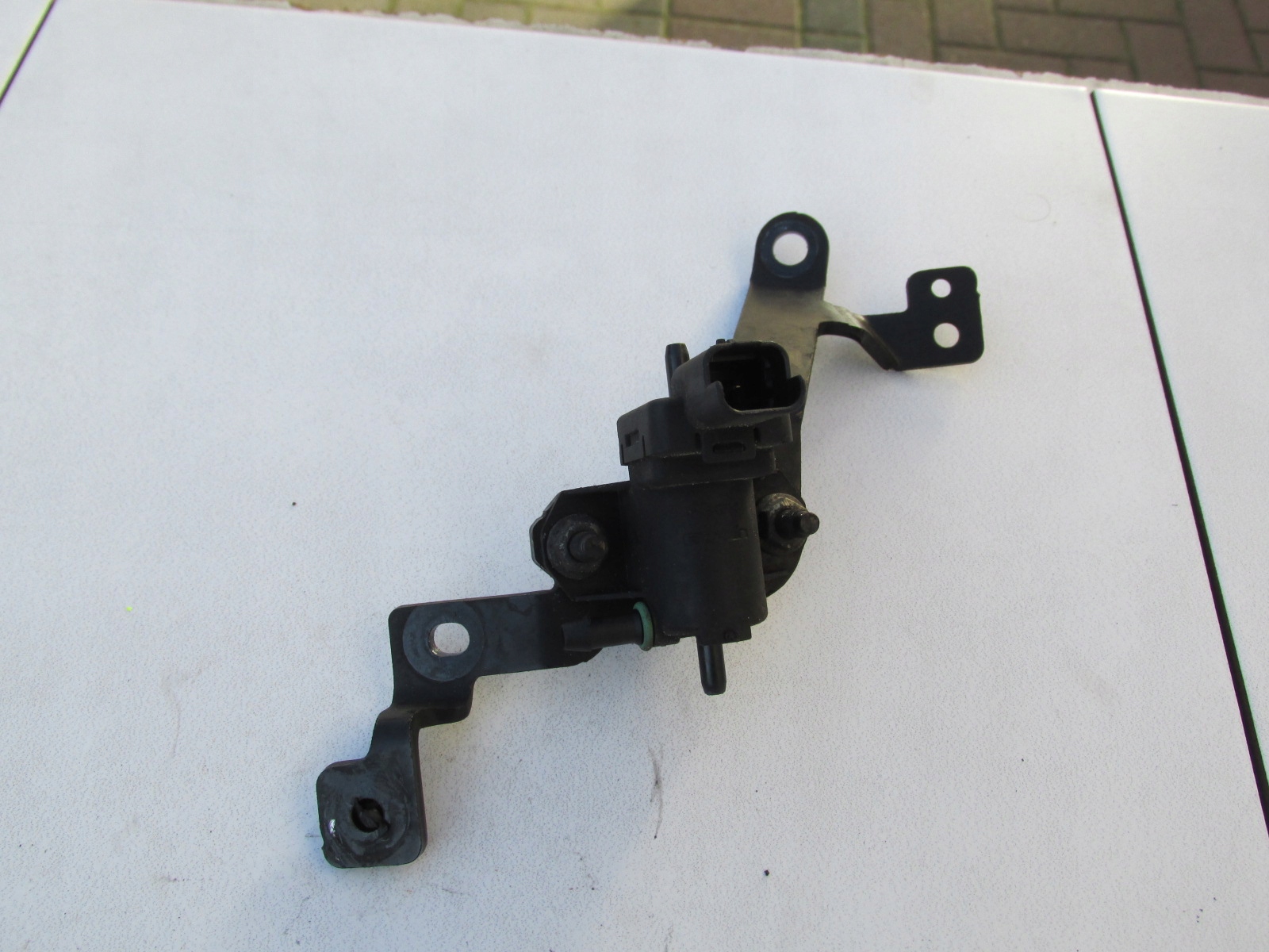 ZAWÓR PODCIŚNIENIA C-MAX MK2 FOCUS MK3 1,6 TDCI