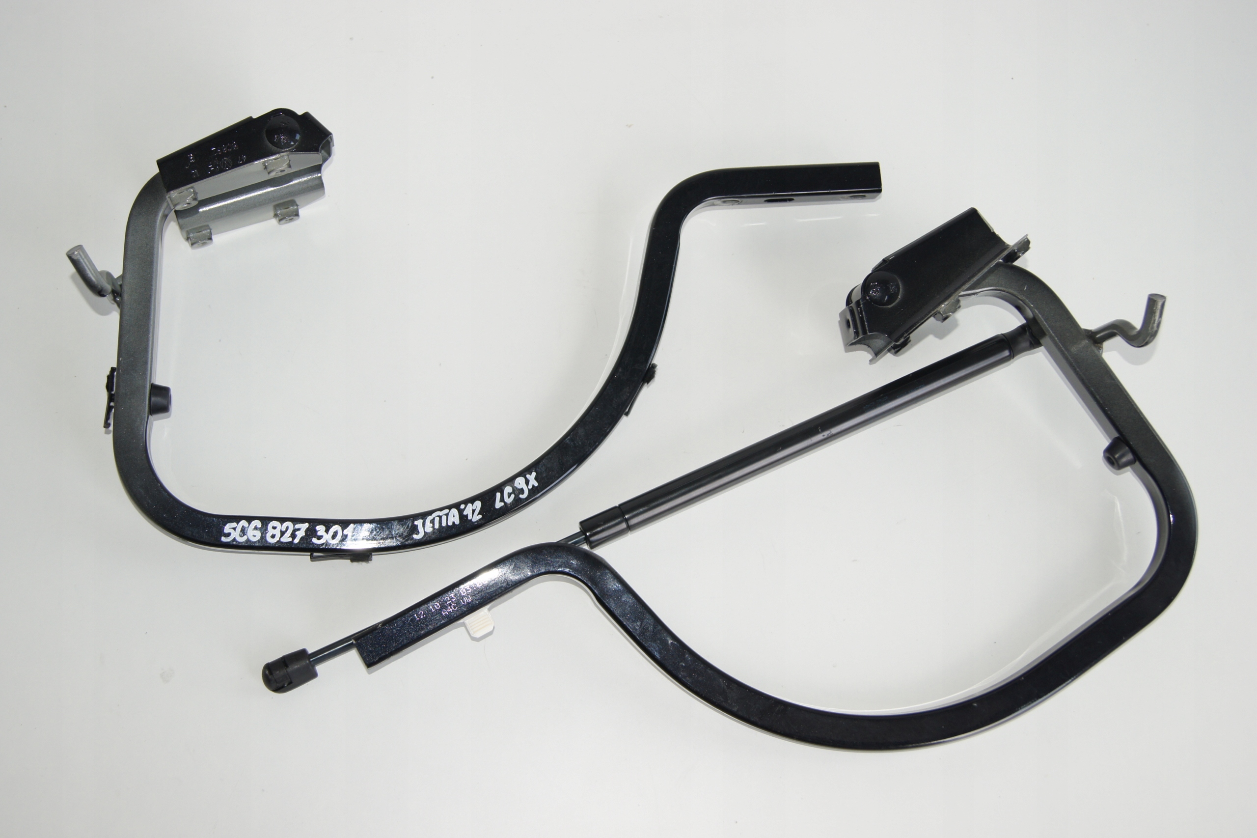 GD JETTA ZAWIAS KLAPY KOMPLET 5C6827301E 302