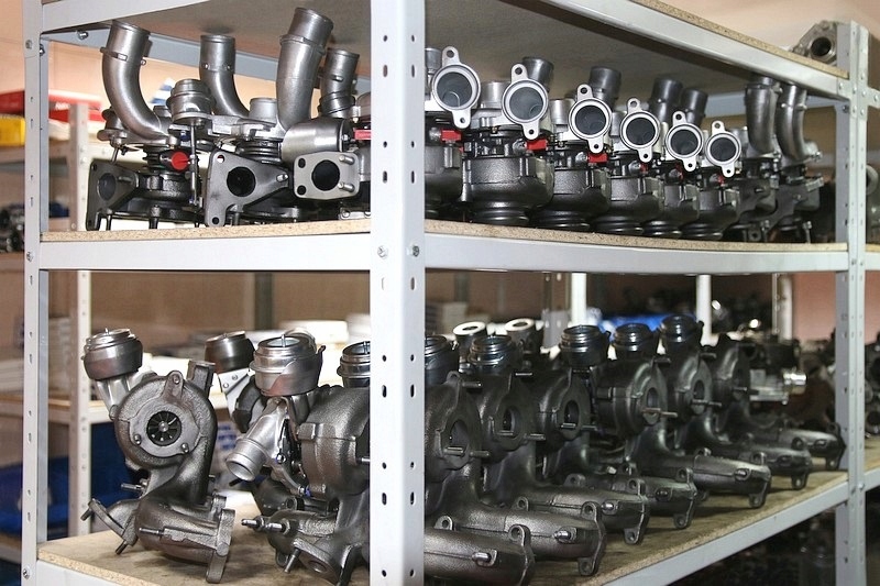 Turbina Rdzeń CHRA VW Golf Passat B6 EOS JETTA CADDY 2.0TDI 140KM BMM BMP Producent części Inny