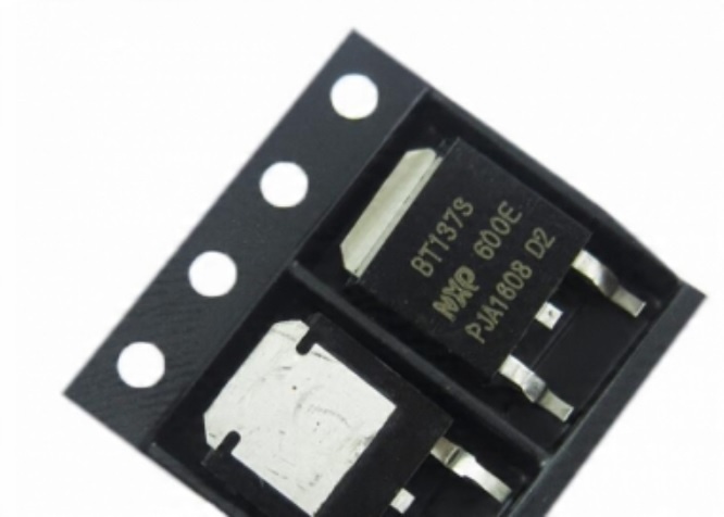

Triak BT137S-600E 8A 600V 10mA TO252 Smd