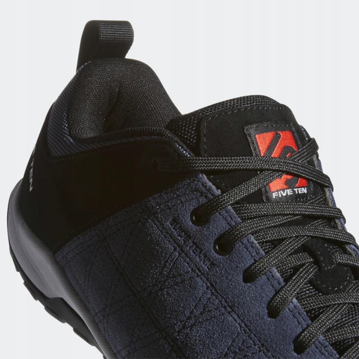 ADIDAS FIVE TENNIE GUIDE APPROACH STEALTH UTILITY Zapięcie sznurowane