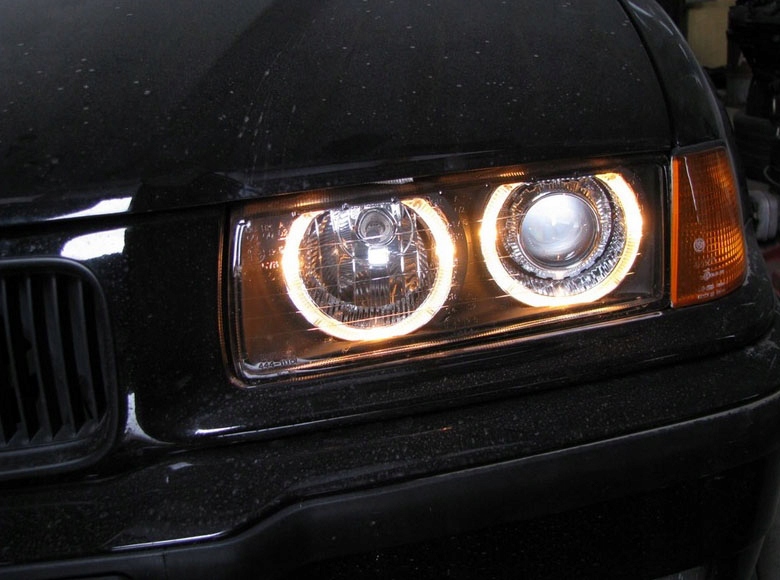 BMW 3 E36 COUPE CABRIO LAMPY reflektory BLACK ring Informacje dodatkowe żarówki w zestawie