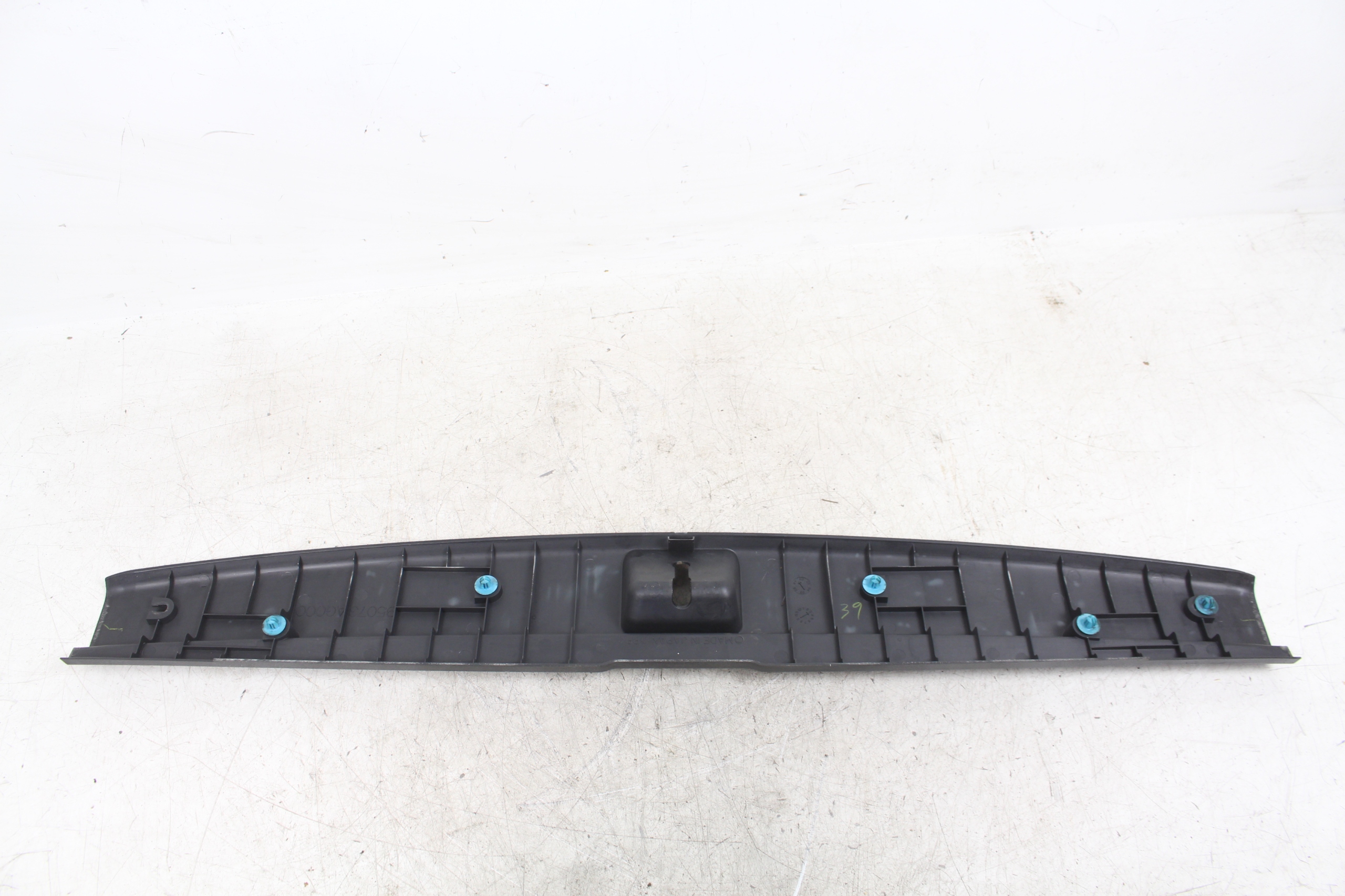 LISTWA BAGAZNIKA PAS TYŁ SUBARU OUTBACK III 08 Producent części Subaru OE