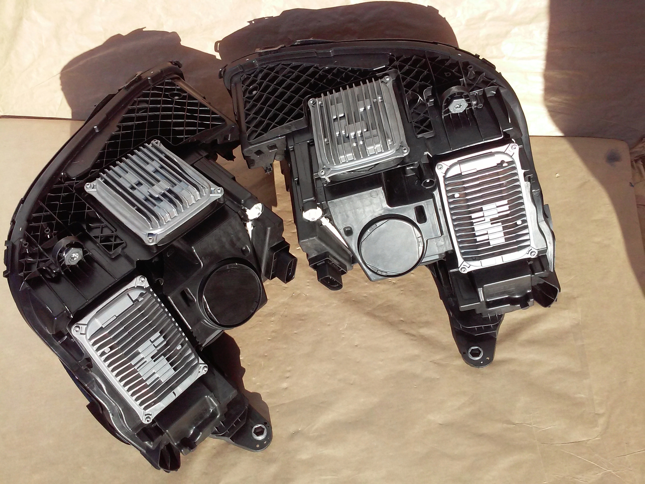 MERCEDES W213 MULTIBEAM NIEBIESKI LED LAMPA LAMPY Strona zabudowy lewa