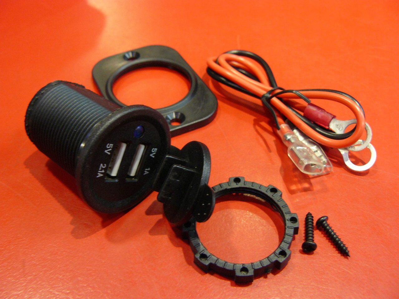 GNIAZDO USB x2 ŁADOWARKA DIODA 12/24V 3.1A DEDAL 42606 EAN (GTIN) 5901225426062