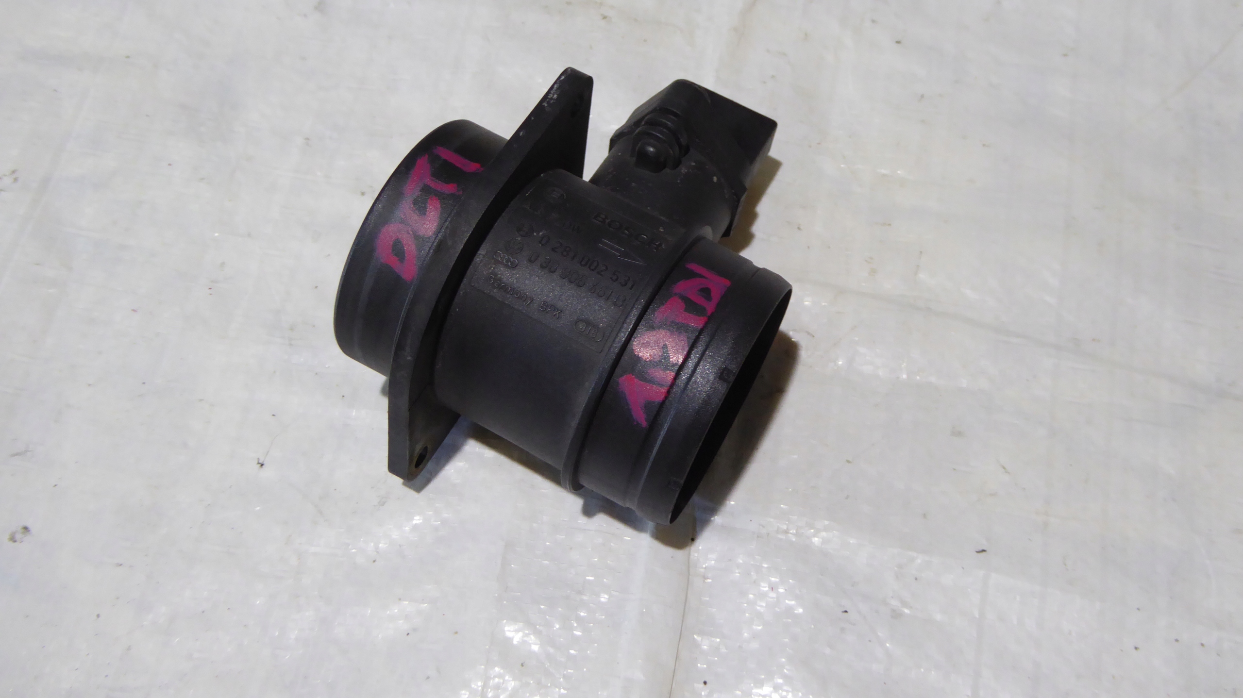 SKODA oe 038906461B Расходомер