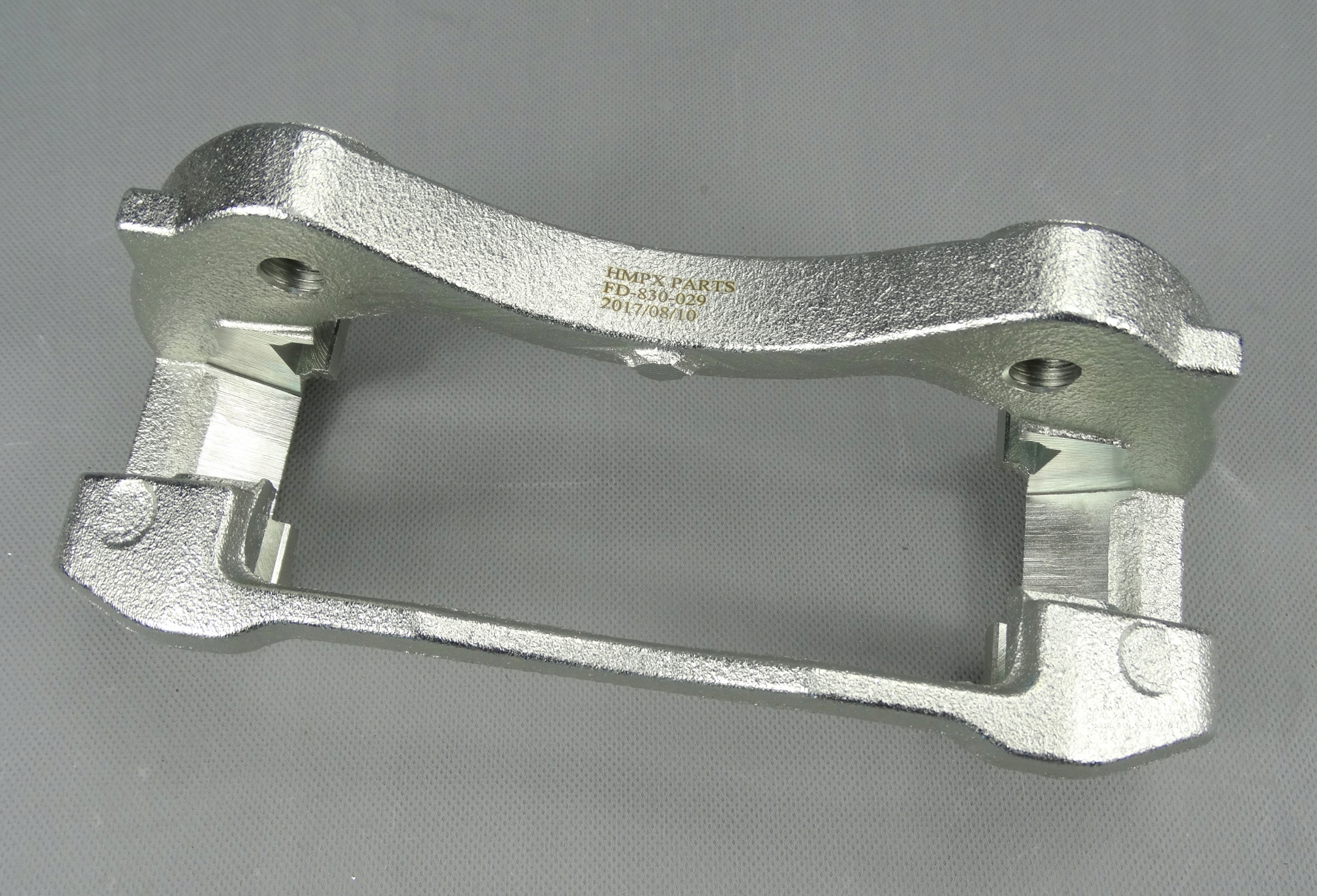 UCHWYT JARZMO ZACISK HAMULCOWY PRZÓD FORD TRANSIT Producent części Inny